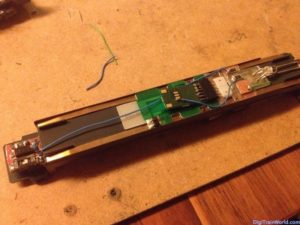 Décodeur de fonction FH05A function dans un Kato Thalys (taille similaire au DH05C)