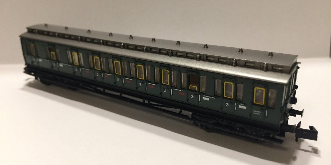 Old Arnold ES88 railcar DCC conversion