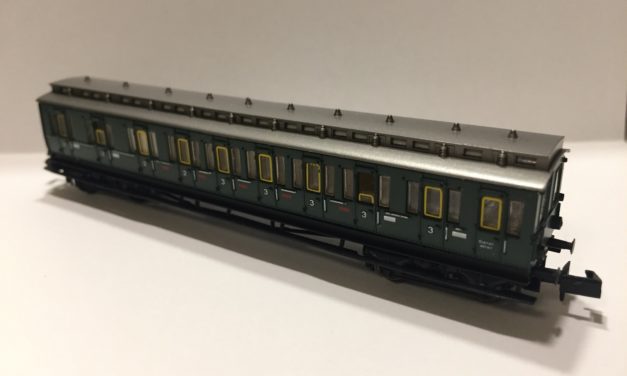Old Arnold ES88 railcar DCC conversion