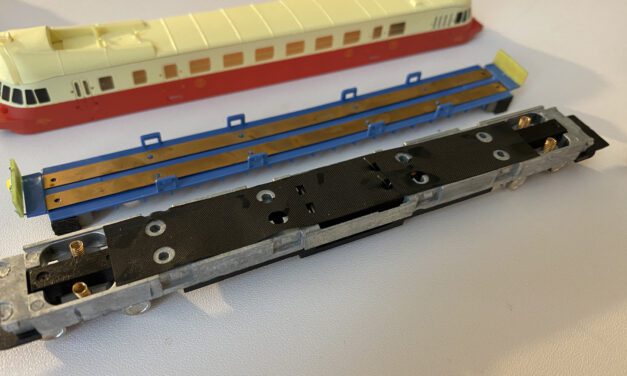 Sound and light on an N-scale SNCF Artrain ABJ3 unit