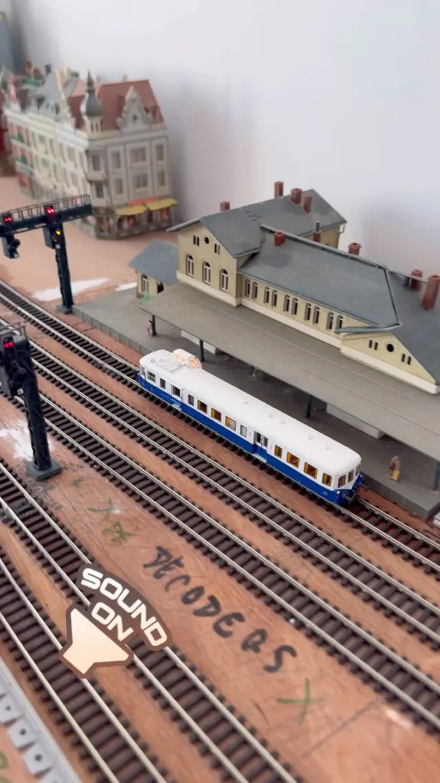 Testing the new Picasso DMU with added sound and also a Staco power bank from Zimo #nscale #1zu160 #spurn #echellen #trainsminiatures